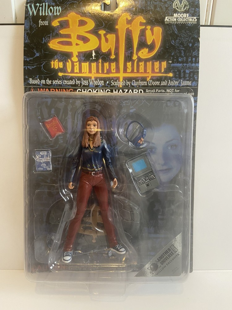 Buffy The Vampire Slayer Willow Red Pants - Moore Exclusive Action - NIB - 2000