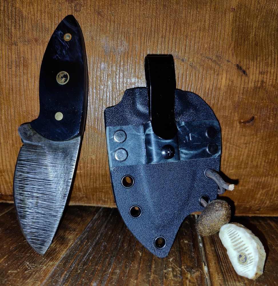 Hunting knife, Skinner