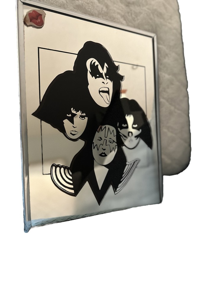 KISS OFFICIAL GROUP CARNIVAL MIRROR BY BRYTONE Mechanical Mirror Works-1978
