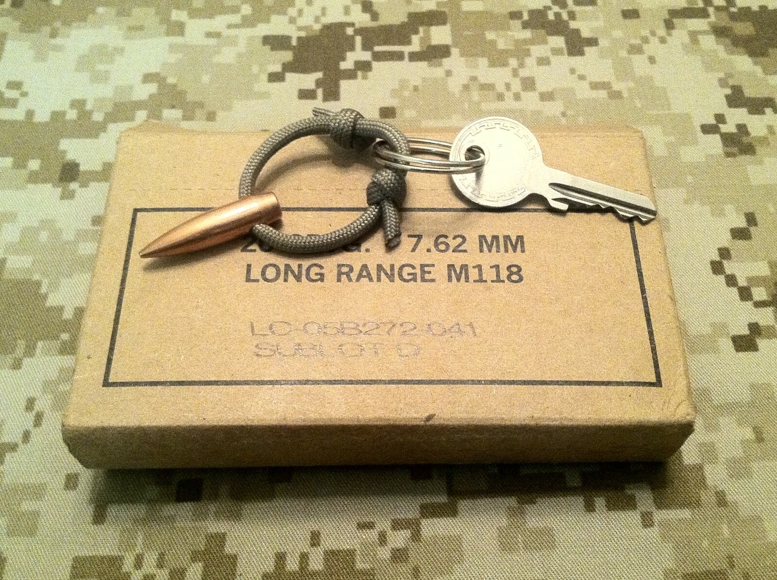 USMC SNIPER MINI HOG TOOTH KEYCHAIN MOS 0317 / 8541 TAN PARACORD