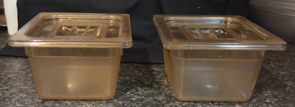 Rubbermaid Plastic Square & Rectangle Food Storage Containers & Lids