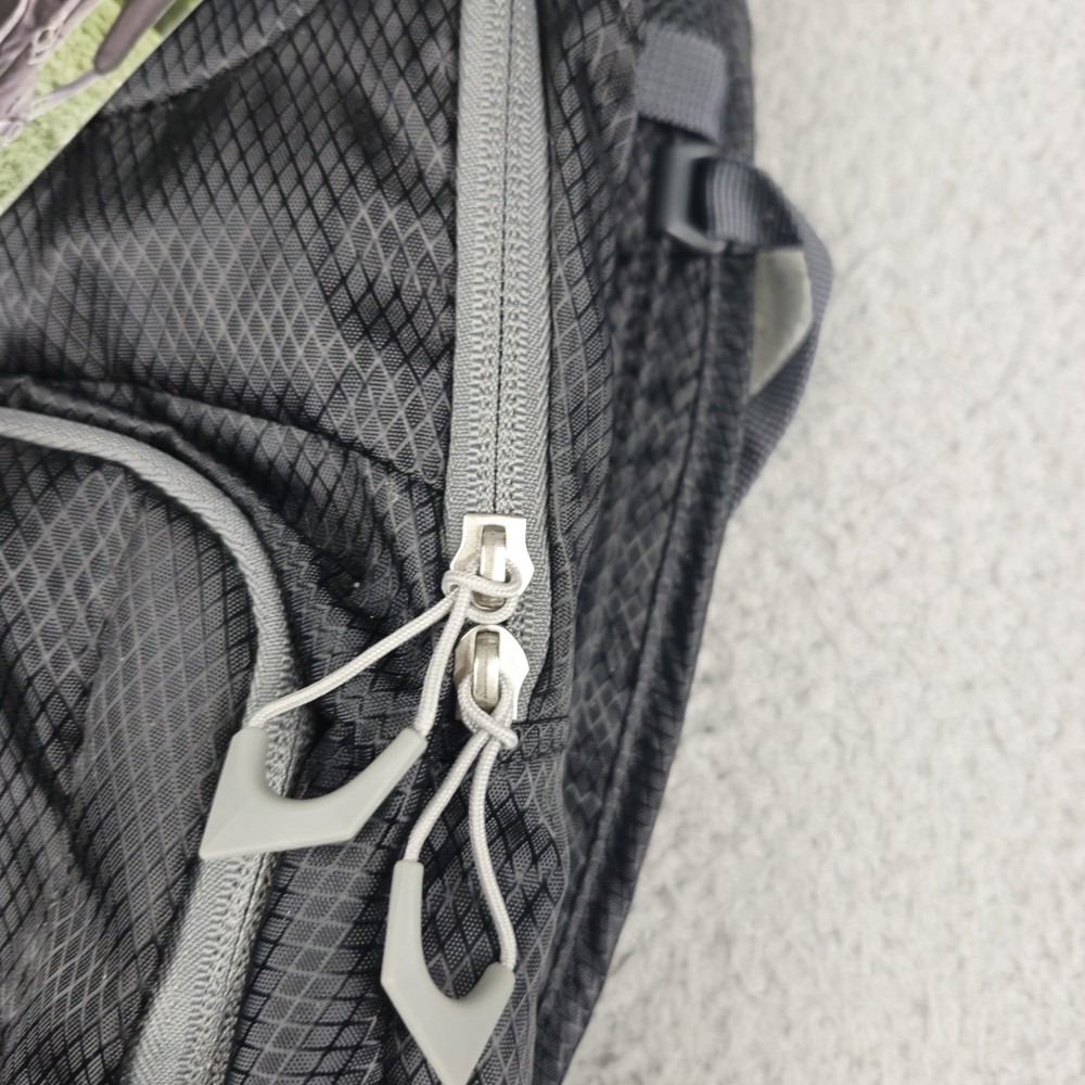 Ozark Trail Hydration Backpack 2L Bladder Black Gray Inner /Outer Pockets 9x16