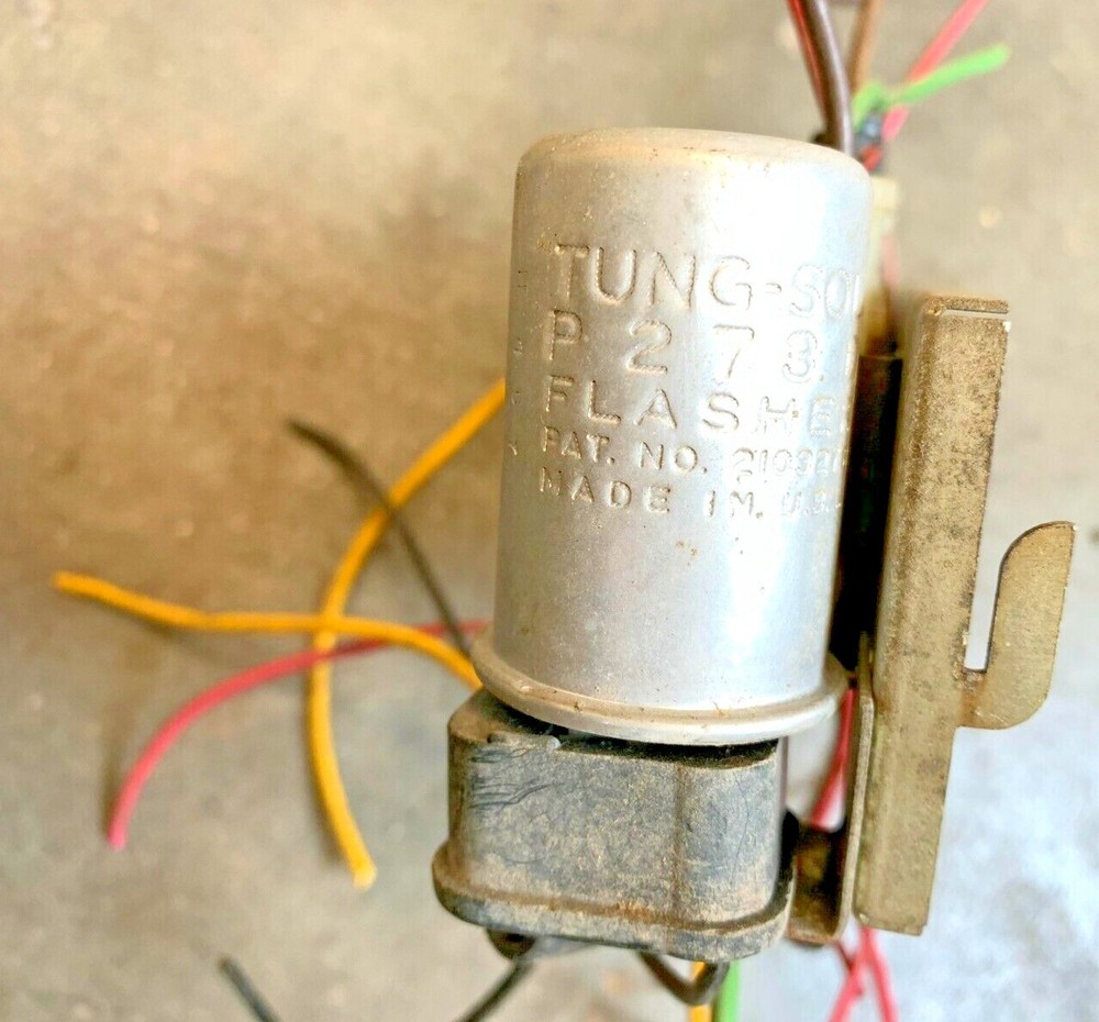 1957 CADILLAC FUSE BLOCK