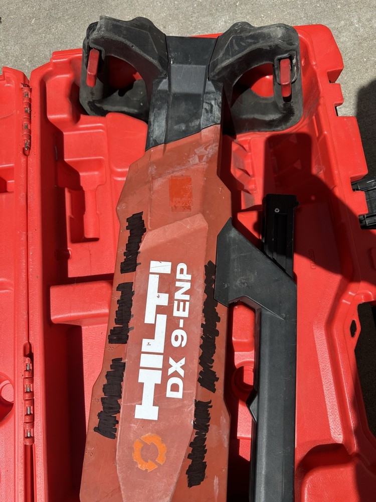 Hilti DX 9-ENP Powder Actuated Decking Tool with case