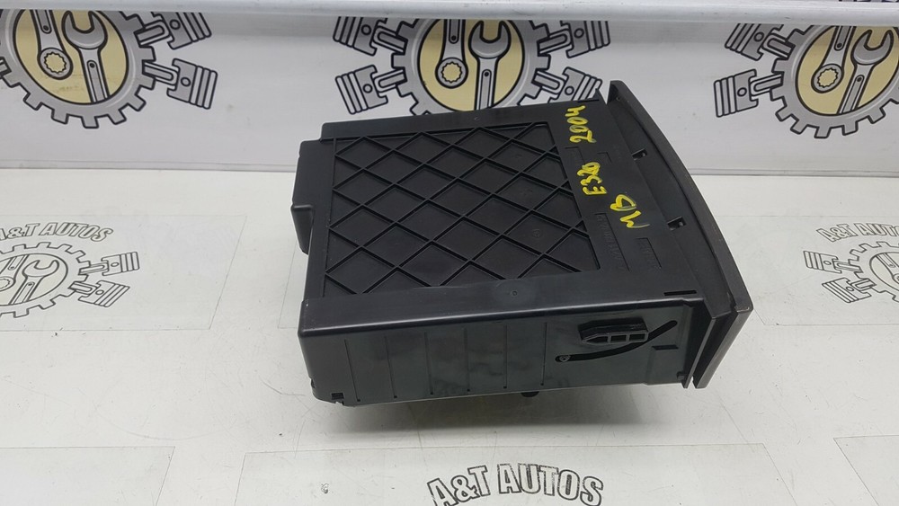 MERCEDES E-CLASS W211 6 DISC CD CHANGER WITH PANEL A2116800552
