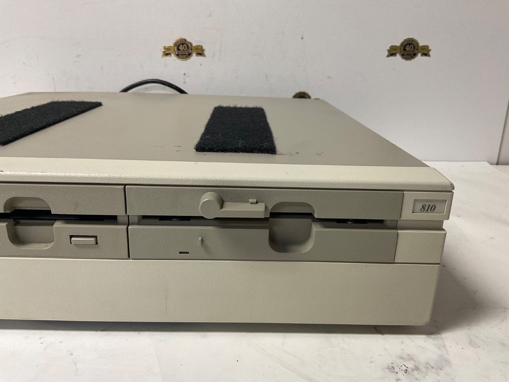 CompuAdd 810 Computer # 100921-0001 model A002 Keyboard Diskette powers up fine