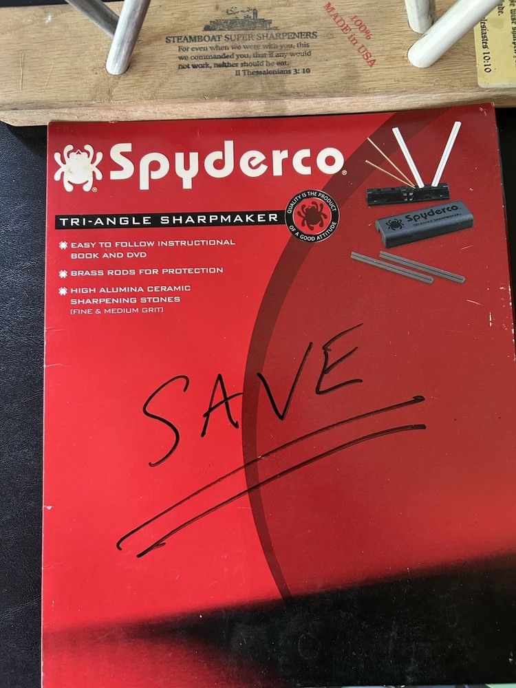 Spyderco Tri-Angle Sharpmaker Kit Fine & Medium Ceramic Stones
