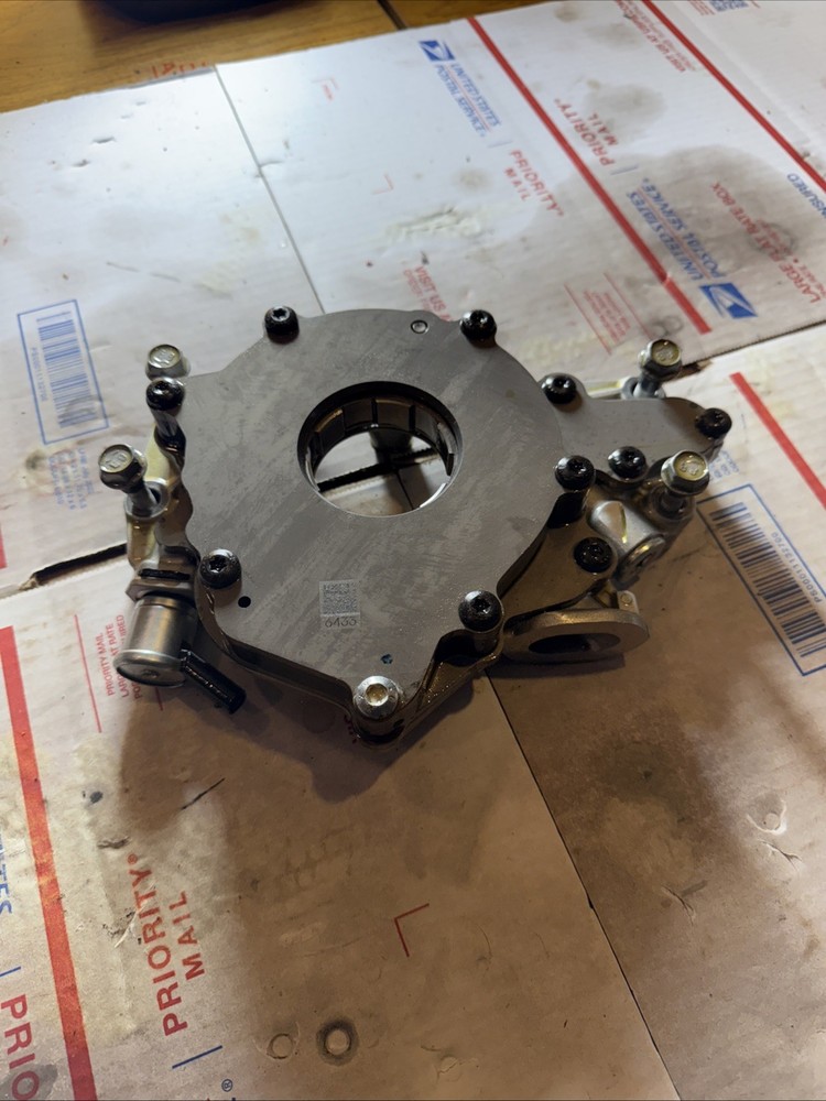 Volvo Penta oil pump #22925792