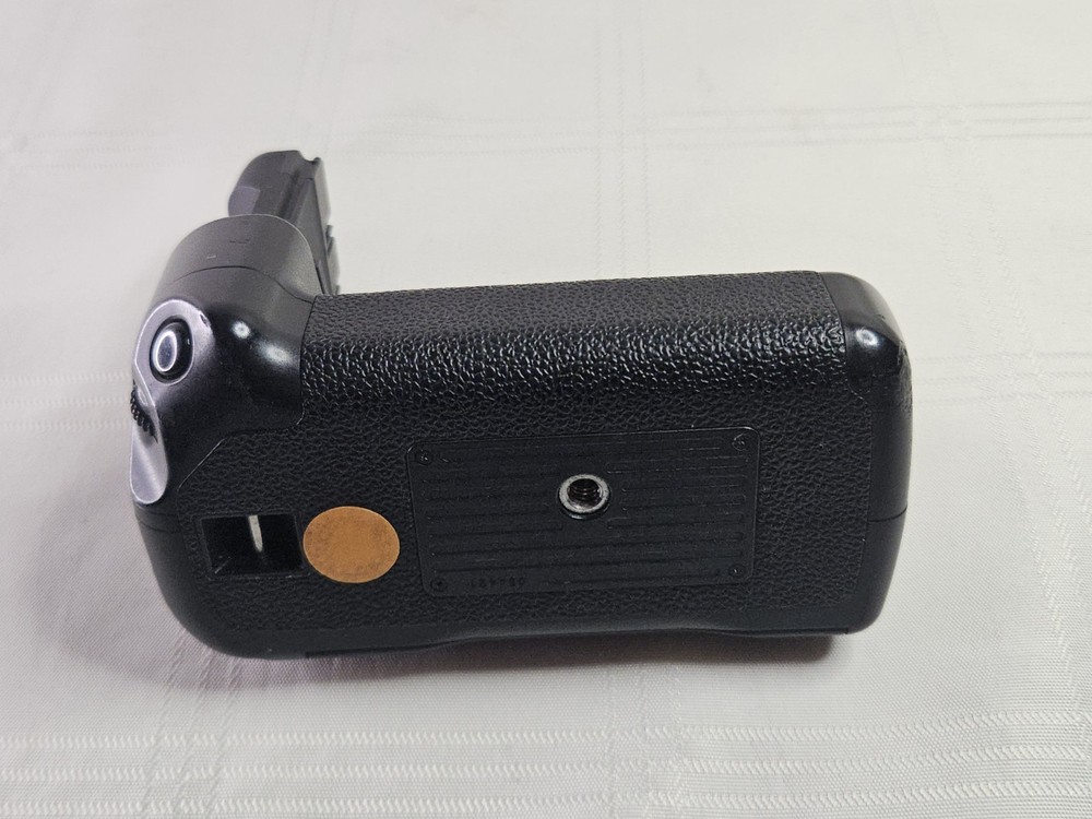 Canon BG-E2 Battery Grip for 20D, 30D