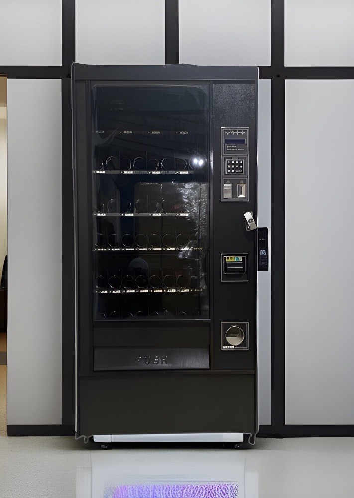 Rowe 5900 Snack Vending Machine - FREE SHIPPING