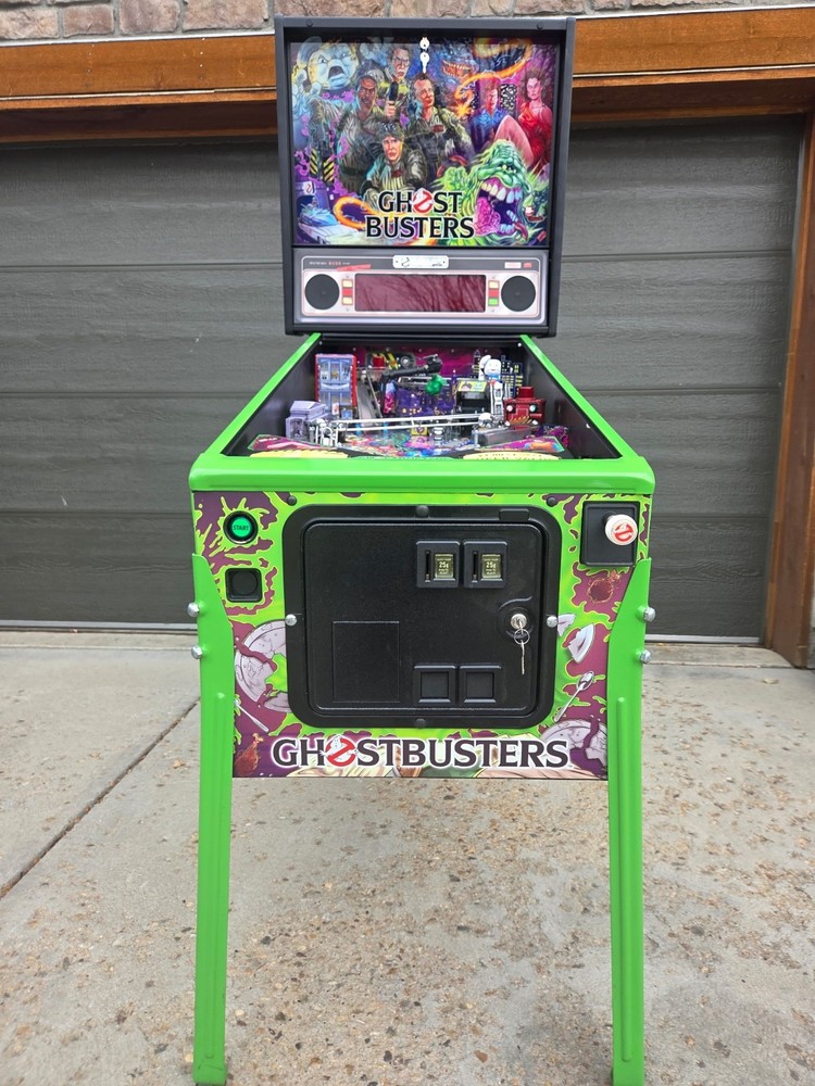 Ghostbusters Limited Edition Pinball Machine ..Nice Condition