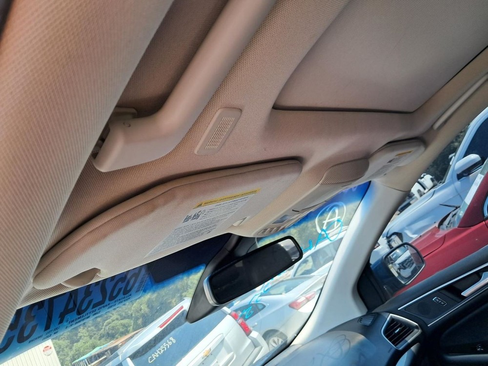 EDGE 2019 Glove Box 4779749