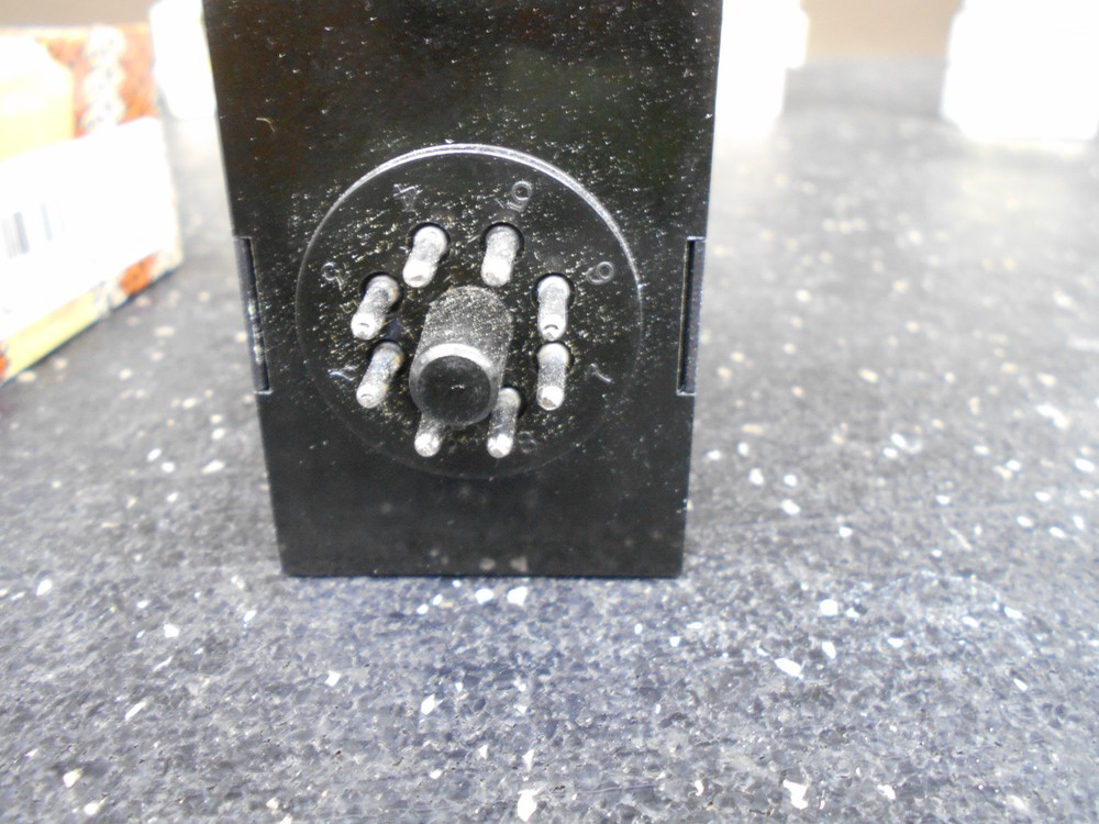 SOLID STATE SSAC TRM120A2Y60 TIME DELAY RELAY 8-PIN 0-60 SEC 120 VAC