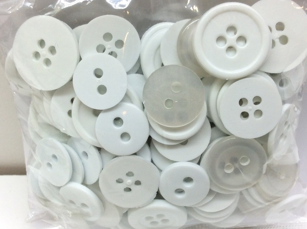 3 - LaMode Basic Buttons Assorted Size White 550000402-A 130 Pack