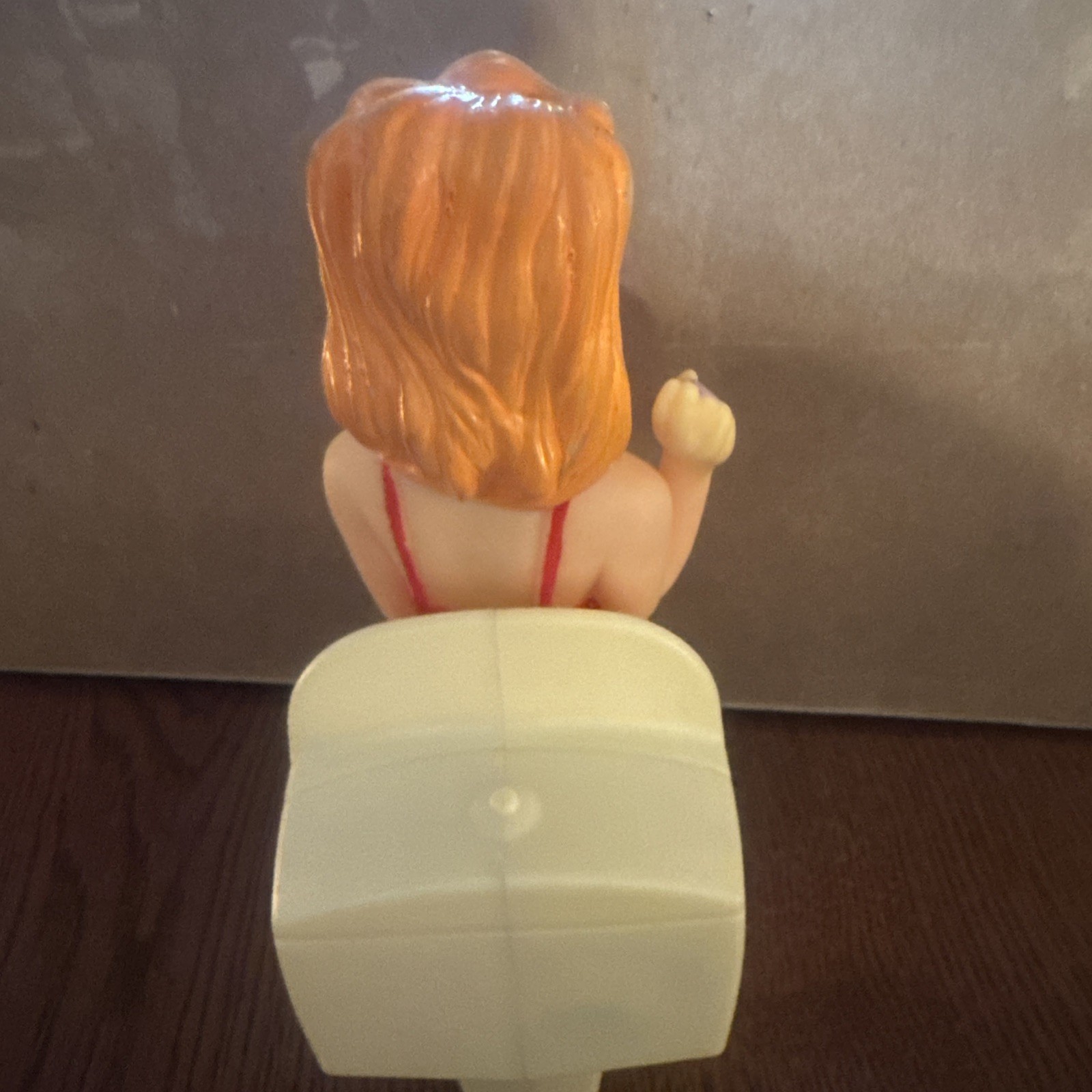 *Tested* Vintage Plastic Funny Action Toy Busy Lady