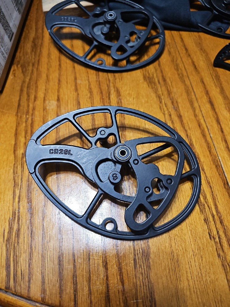 Mathews Creed cam 28 inch left Hand