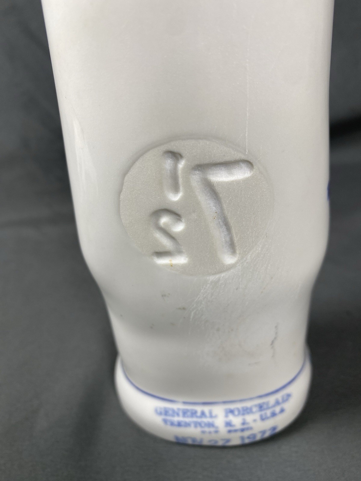 VINTAGE GLOVE MOLD RIGHT HAND 1972 GENERAL PORCELAIN TRENTON NJ SIZE 7 1/2