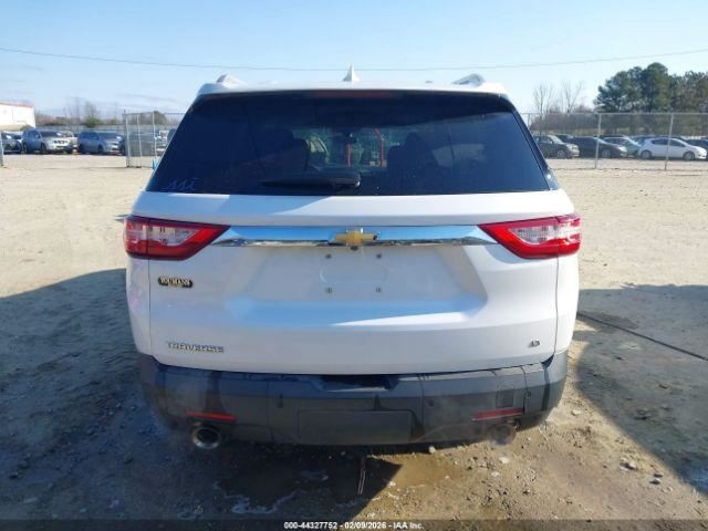 TRAVERSE 2018 Glove Box 5002393