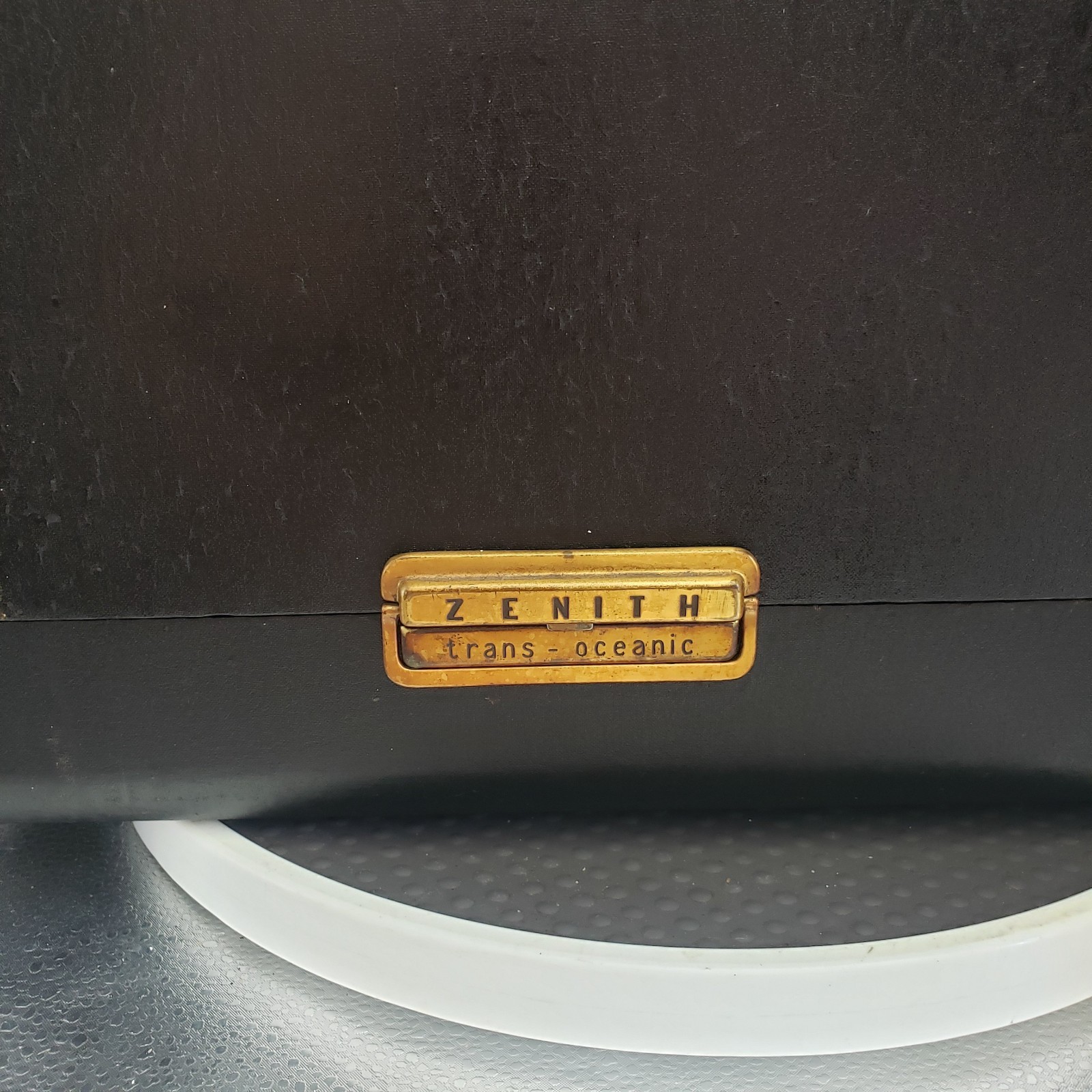 Zenith Trans-Oceanic Portable Shortwave Tube Radio 1950's Power Up