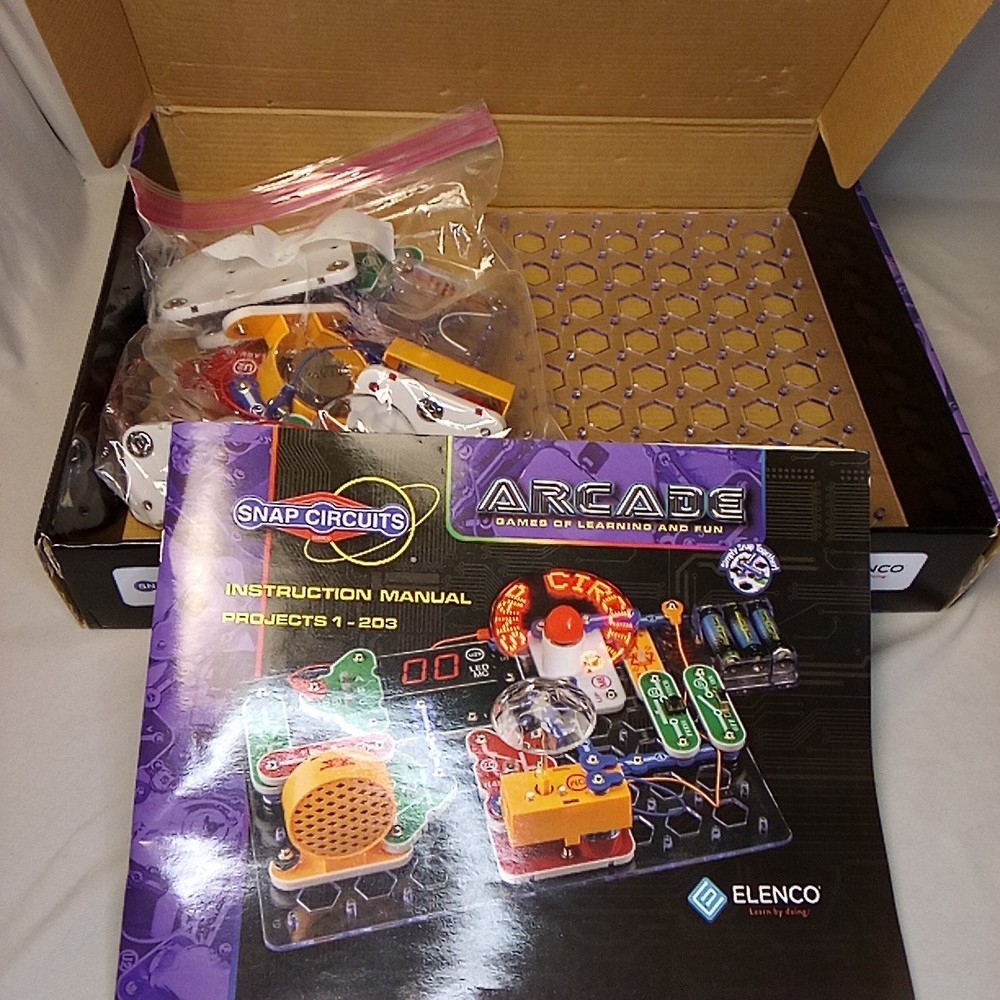Elenco Snap Circuits Arcade SCA200 Electronic Build And Play Game Complete Set