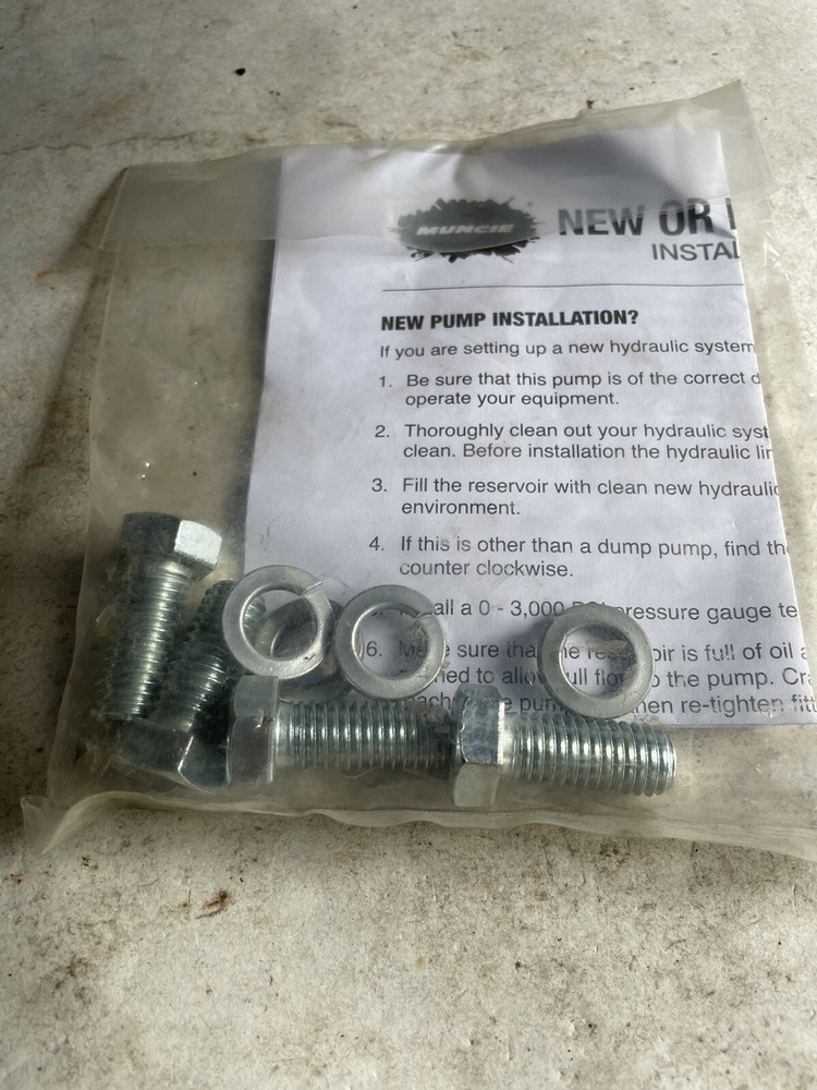 Muncie 19MK4319, 4 Bolt Mounting Kit