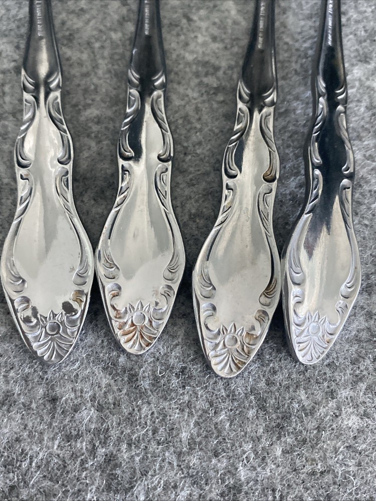 4 TOWLE/SUPREME CUTLERY STAINLESS FLATWARE, "PIERRE" PATTERN DINNER SPOONS