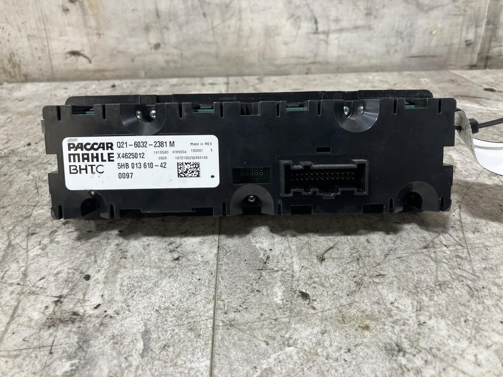 2018-2022 Peterbilt 579 Heater A/C Temperature Controls - Used