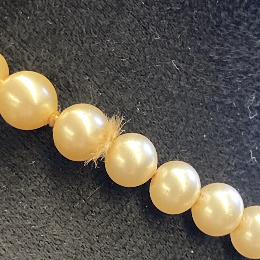VTG Pearl Necklace W/ Abalone Shell