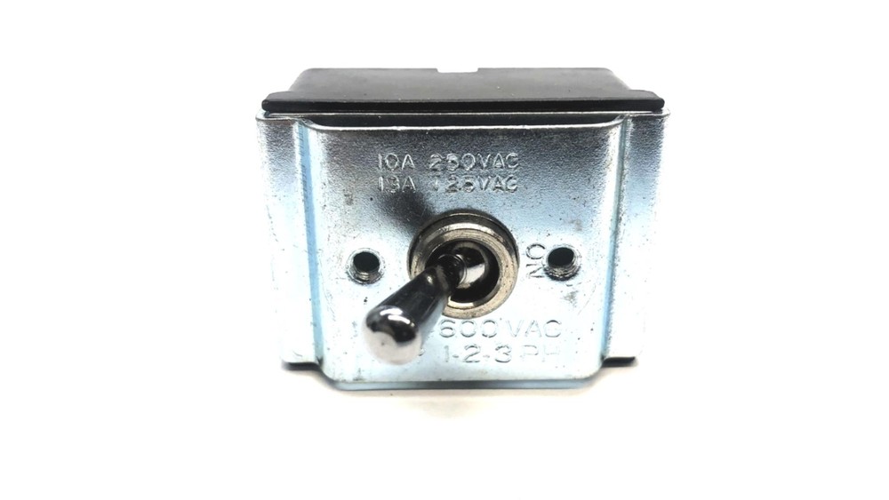 Unbranded 120-600 VAC Toggle Switch SW1220 NOS