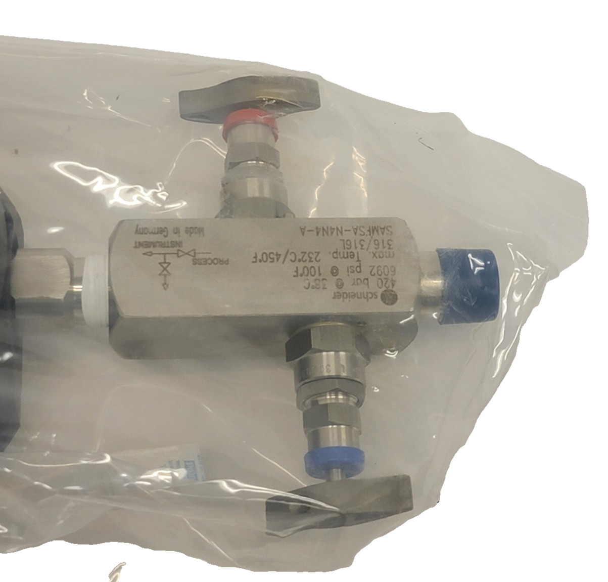 Wika Industrial Pressure Gauge 232.34 4.5" w/ Schneider SAMFSA-N4N4-A Manifold