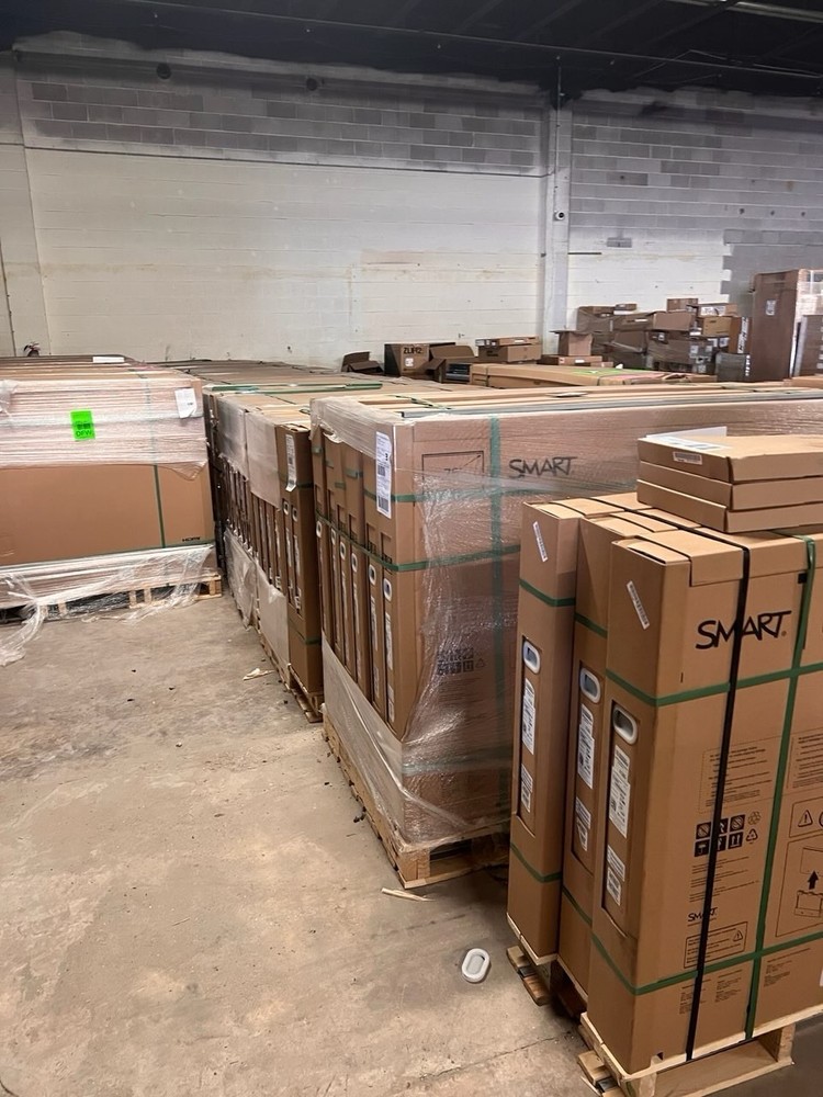 SMART Board MX265-V4 Touchscreen Interactive Whiteboard Display for classroom