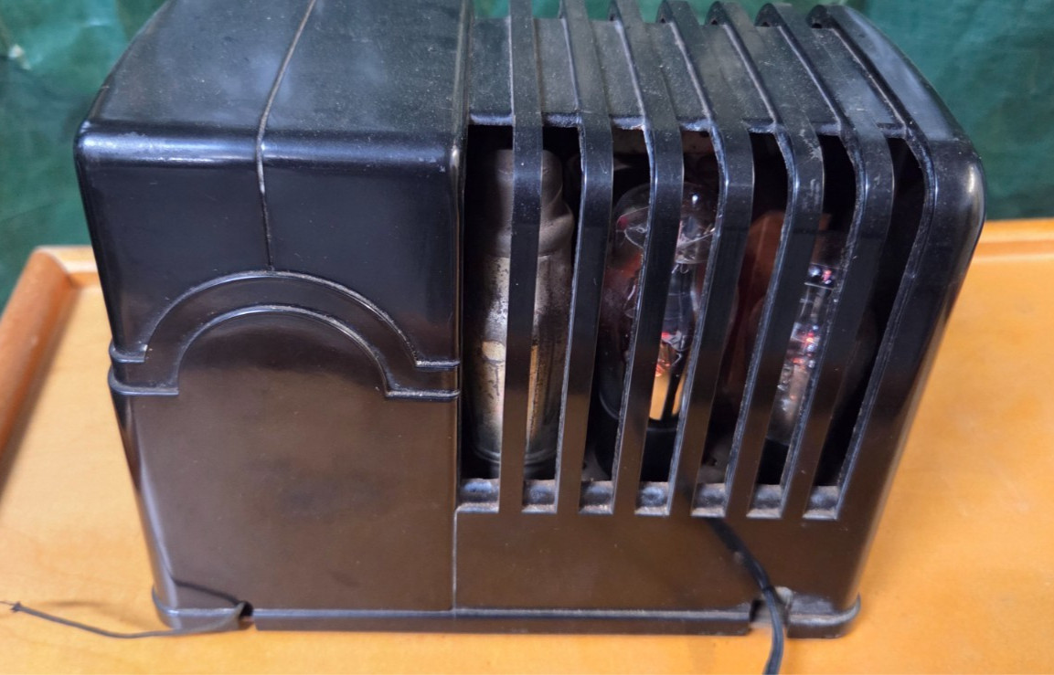 Vintage Deco Modern Eames Era Sears Silvertone 4500 Bakelite Toaster Tube Radio