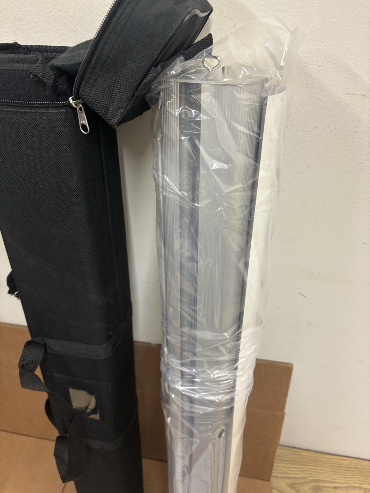 Economy 33.5” Banner Rail Retractor with Case, Silver