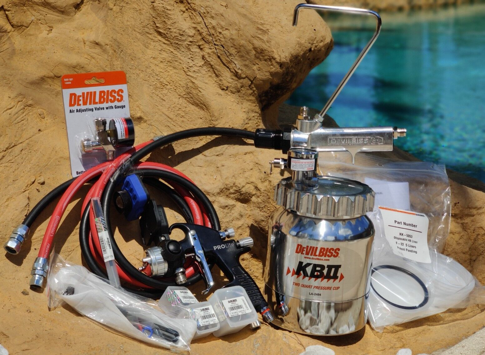Devilbiss Prolite Pressure Feed Spray Gun & 2 QT Pot, Hose & LED