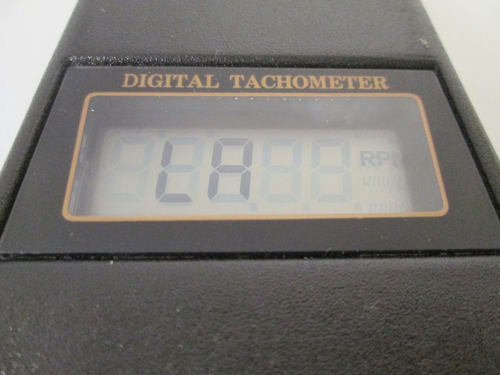 VWR 20904-010 Traceable Touchless Digital Tachometer W/Case