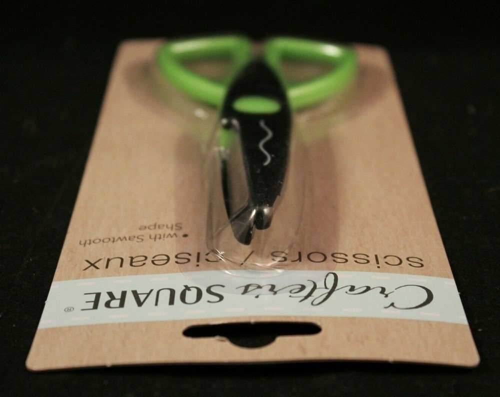 Crafter's Square - Craft/Scrapbook Scissors - Wave Cutting Pattern - Green
