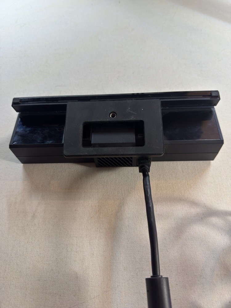 Microsoft Xbox One Kinect Sensor Wired Black for Xbox One Console Used