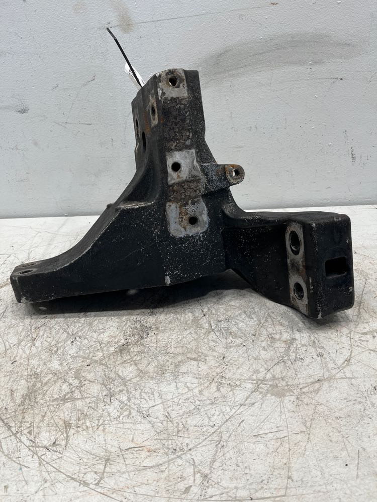 Peterbilt Cab Mount A856136 (630-10781)