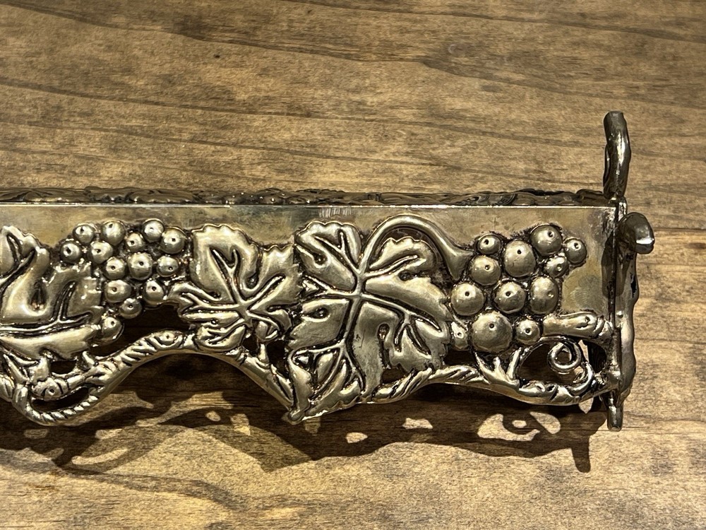 Vintage Studio Silversmiths Cracker Holder Grapevine Design Serve Ware 9” VTG