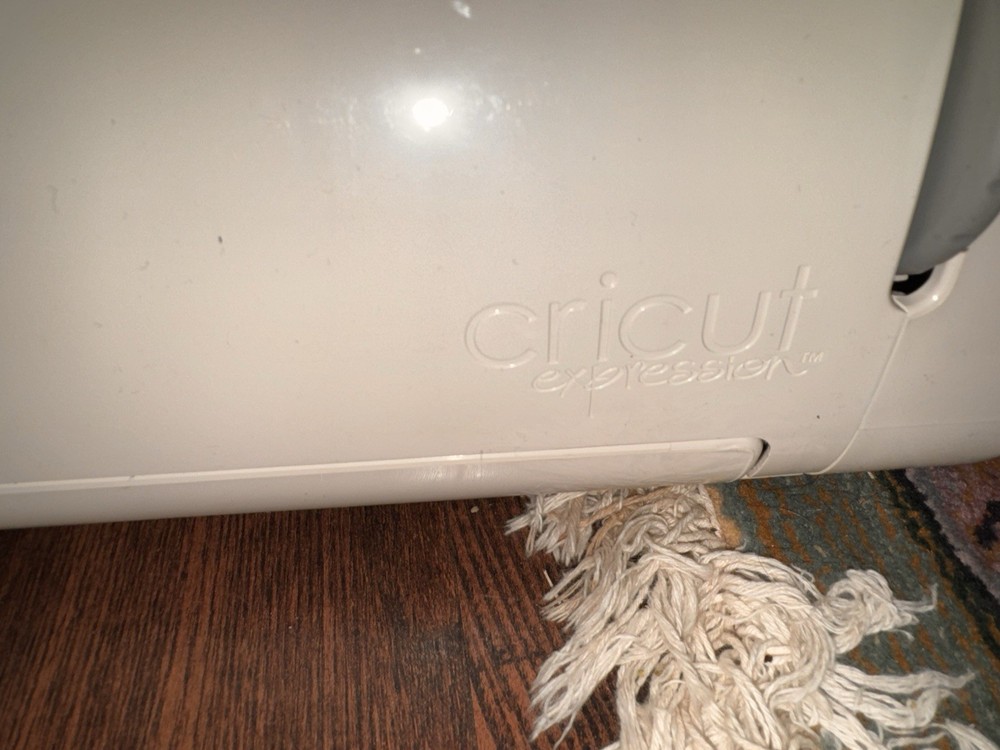 cricket expression Stand Alone Die Cutting Machine, Stand A Lone , No Internet