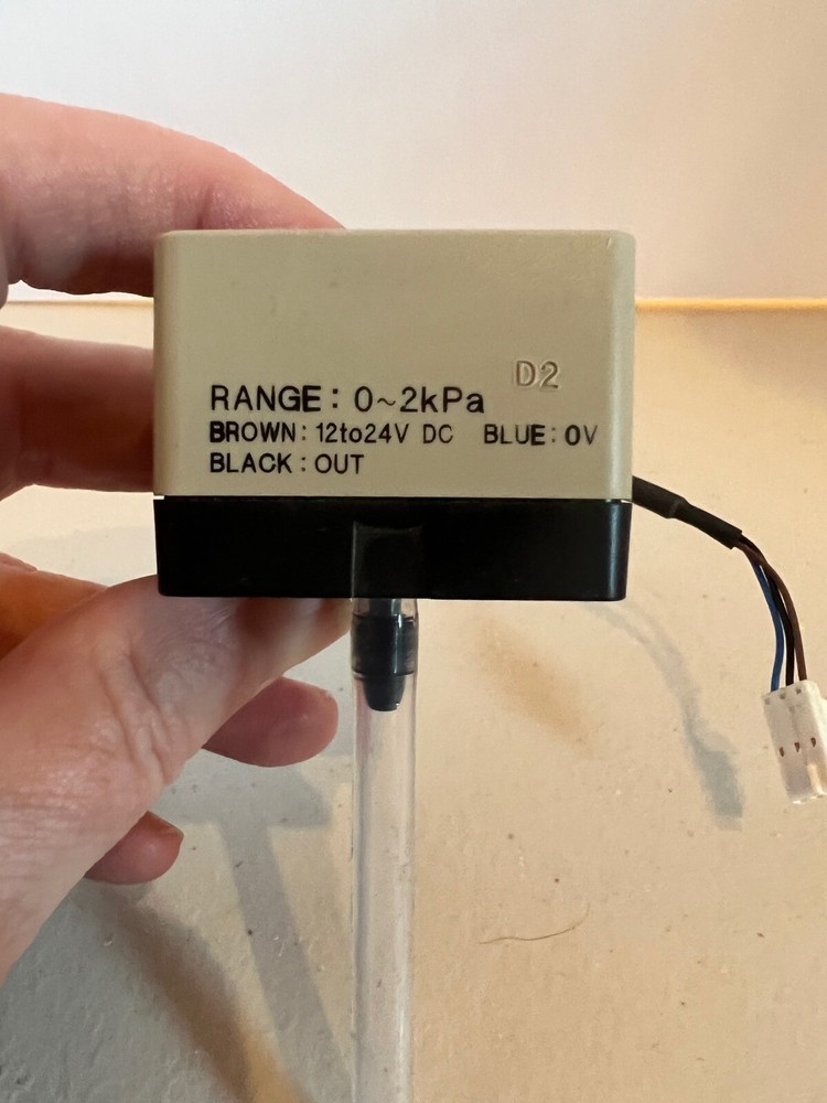 SUNX DP-M2 Digital Pressure Switch Controller Panel Mount 0-2kPa 12-24VDC Japan