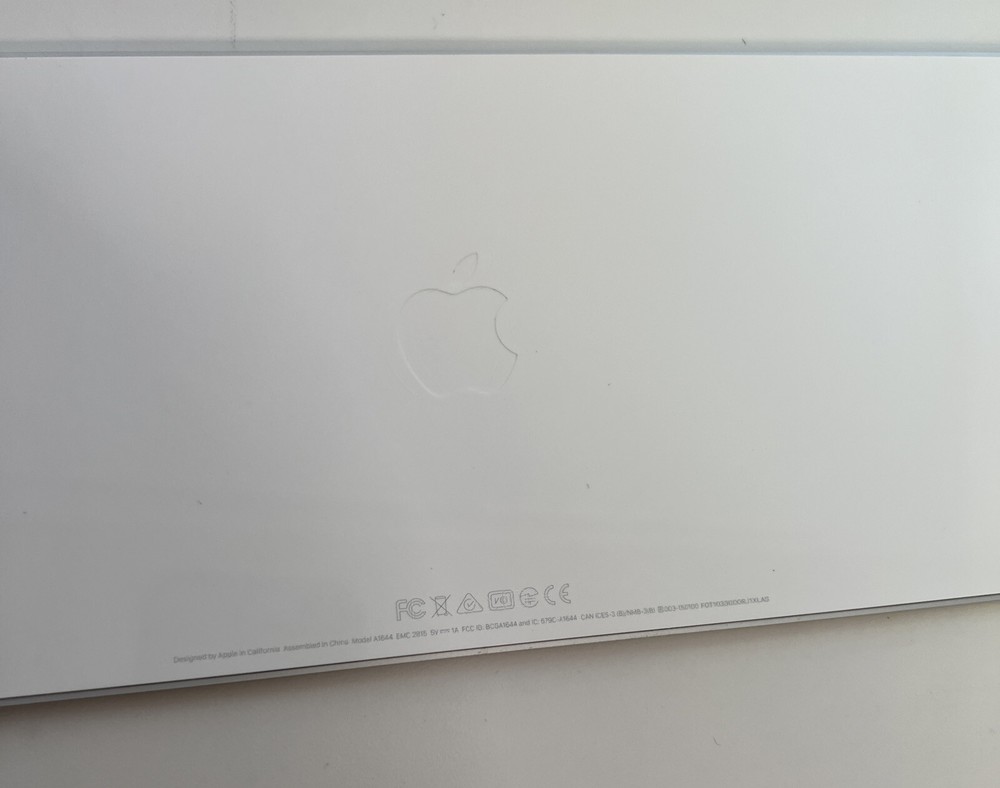 Apple Wireless Magic Keyboard A1644 Silver with white keys