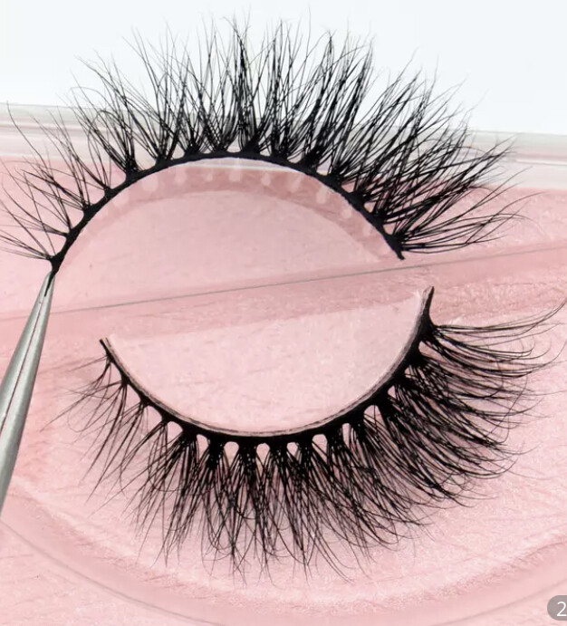 Lavishing DIVAZ 3D MINK Lashes