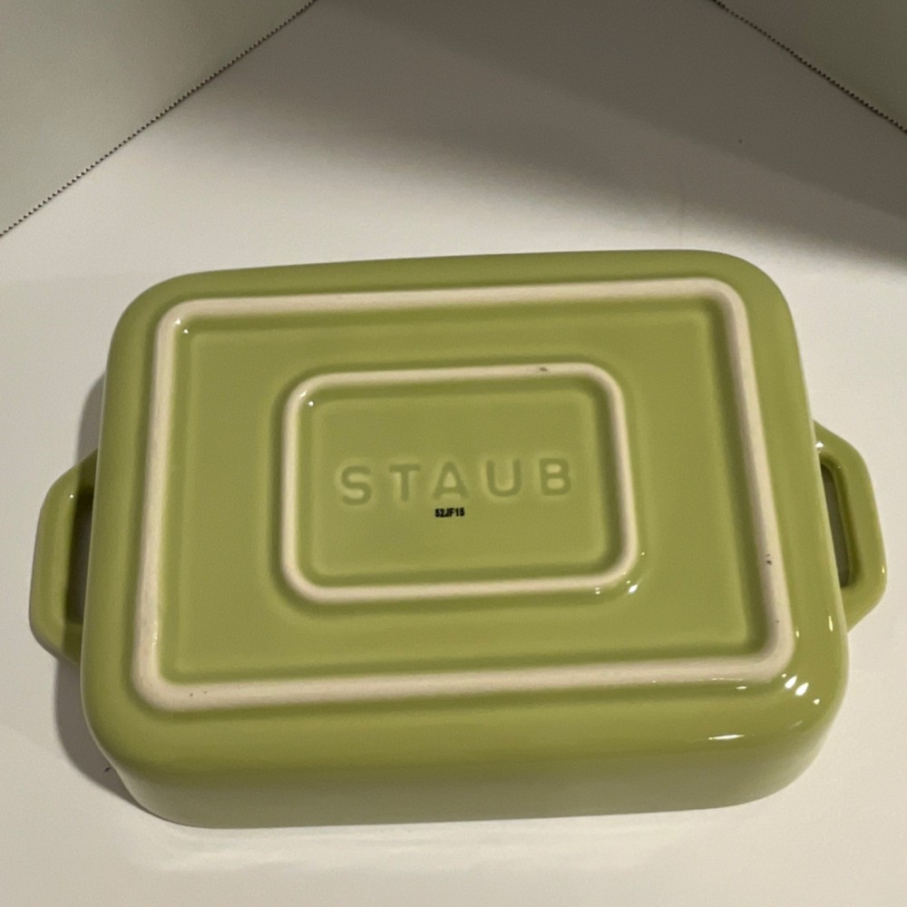 *NEW* StaubRectangle Baking Dish 7.5 x 6” in light green