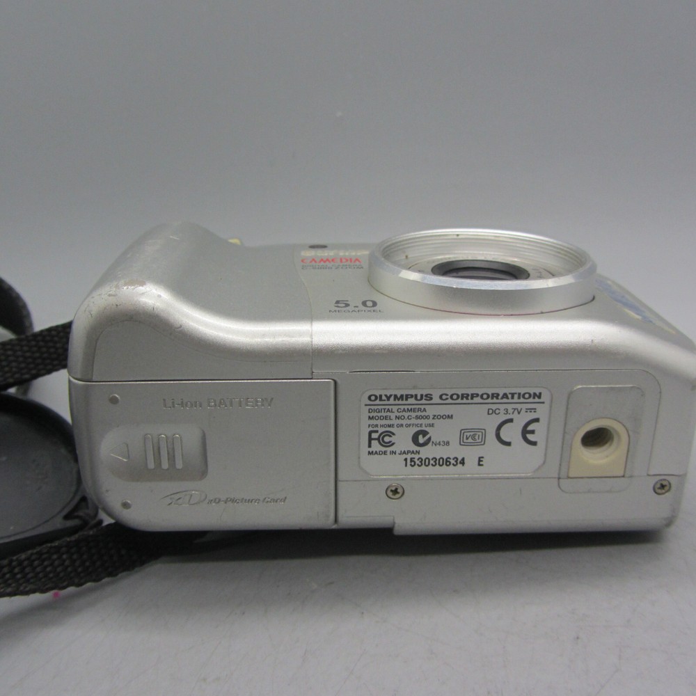 Olympus Camedia C-5000 Zoom 5.0MP Compact Digital Camera Silver Tested