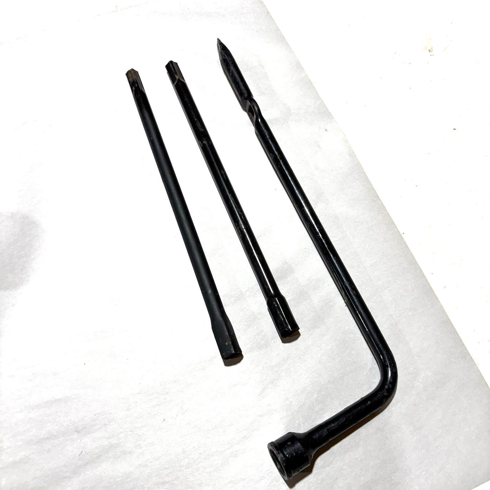 1998-2011 Ford Ranger spare tire carrier with crank (original) Mazda B-Series