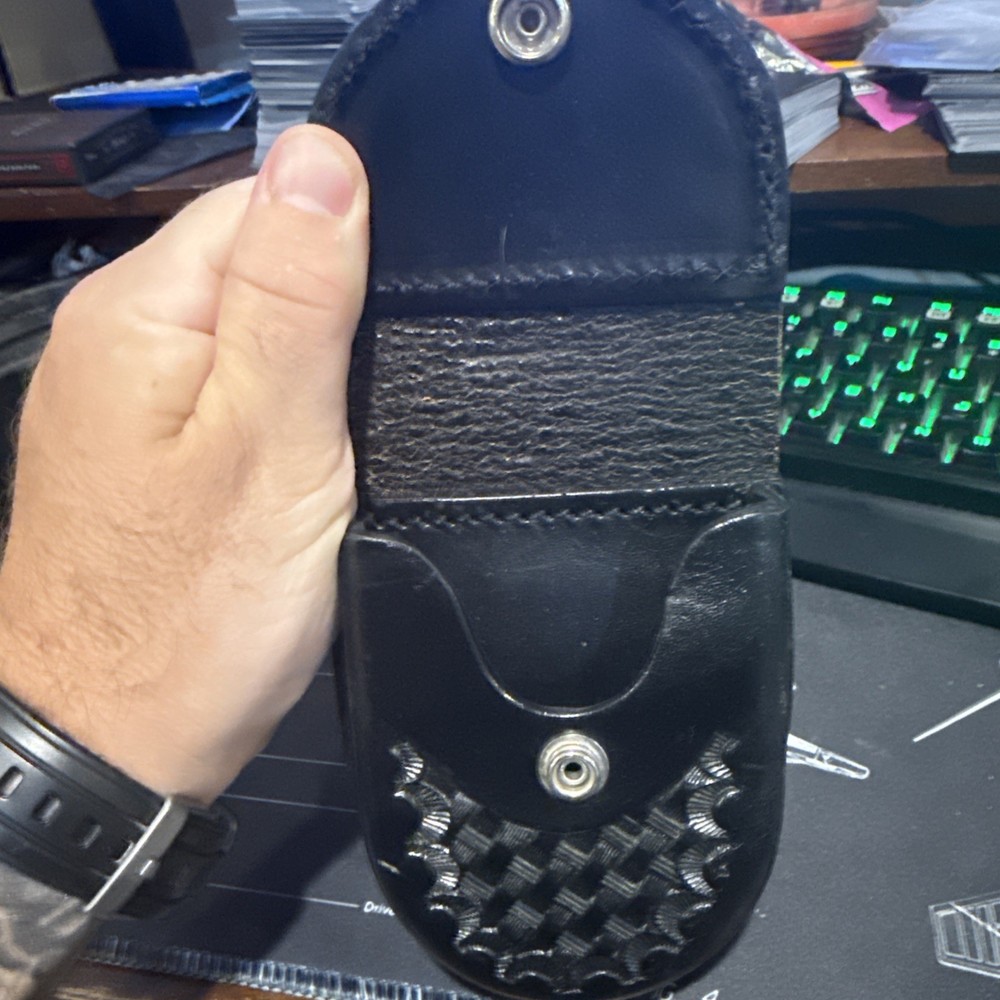 Leather Handcuff Case 8121 H