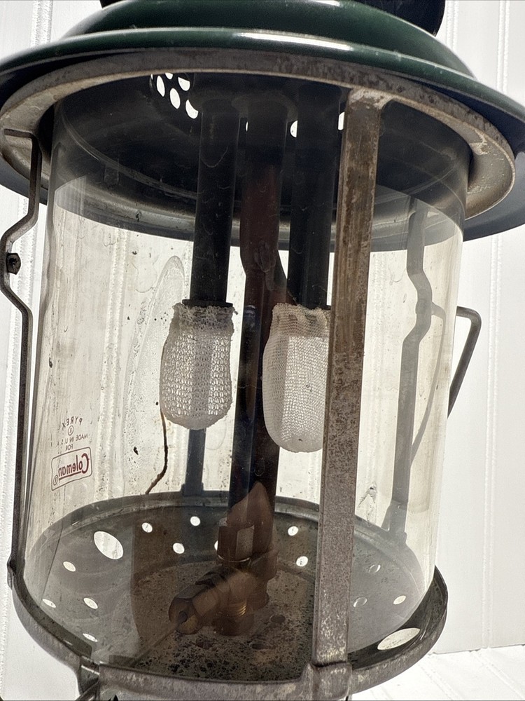 1955 COLEMAN DOUBLE MANTLE LANTERN MODEL 220F Dated 4/60 Pyrex Globe 220E*