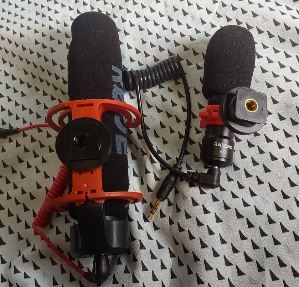 2 LIGHTWEIGHT MICROPHONE FOR CAMERA MOUNT- NOT TESTED