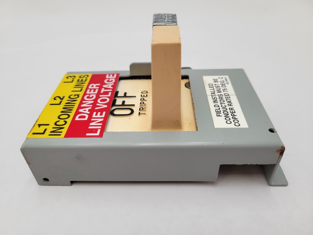Cutler-Hammer 42-246-9 Circuit Breaker Handle Only for Type HMCP Breakers